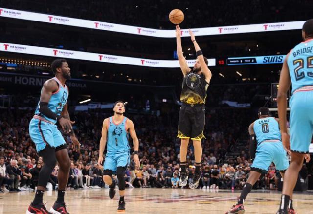 开云注册网址-克雷依旧有机会证明自我 勇士却没有了容错空间