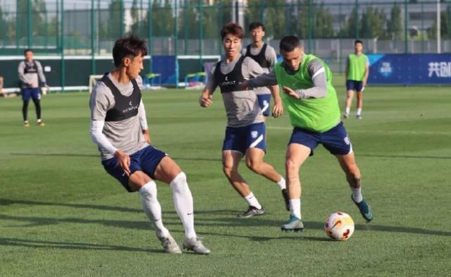 开云-三镇主帅提醒球员要有谦逊态度 也需有力拼的勇气