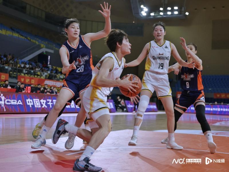 开云注册网址-女篮俱乐部杯决赛阶段在清远开赛，广东女篮首战加时憾负